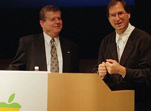 Семь решений Джобса, которые перевернули Apple картинка Джил Амелио, Стив Джобс, Apple