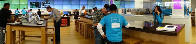 Как корреспондент DGL.ru покупал планшет Microsoft Surface в первый день продаж