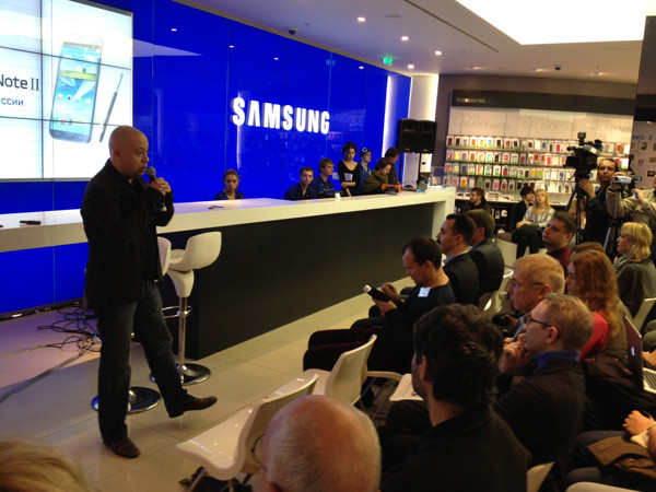 Российские продажи Samsung Galaxy Note II начнутся 18 октября