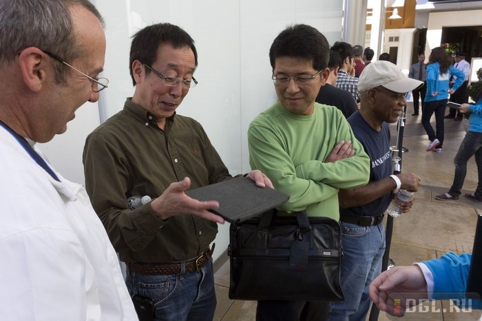 Как корреспондент DGL.ru покупал планшет Microsoft Surface в первый день продаж