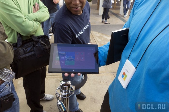 Как корреспондент DGL.ru покупал планшет Microsoft Surface в первый день продаж