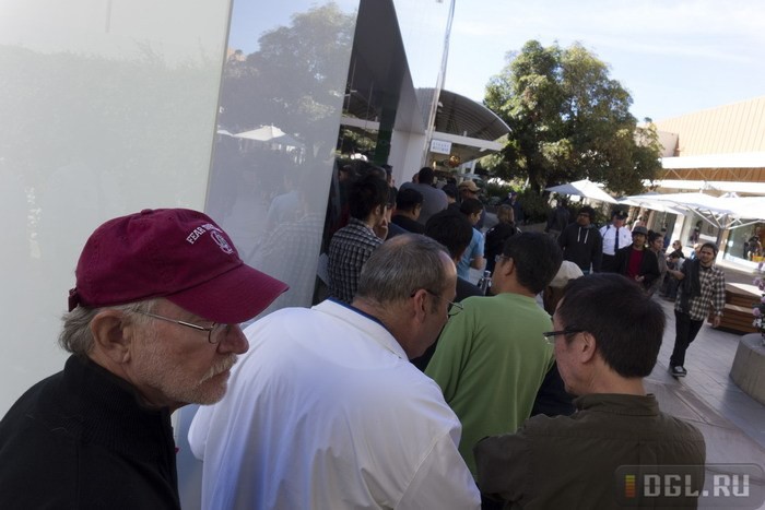 Как корреспондент DGL.ru покупал планшет Microsoft Surface в первый день продаж