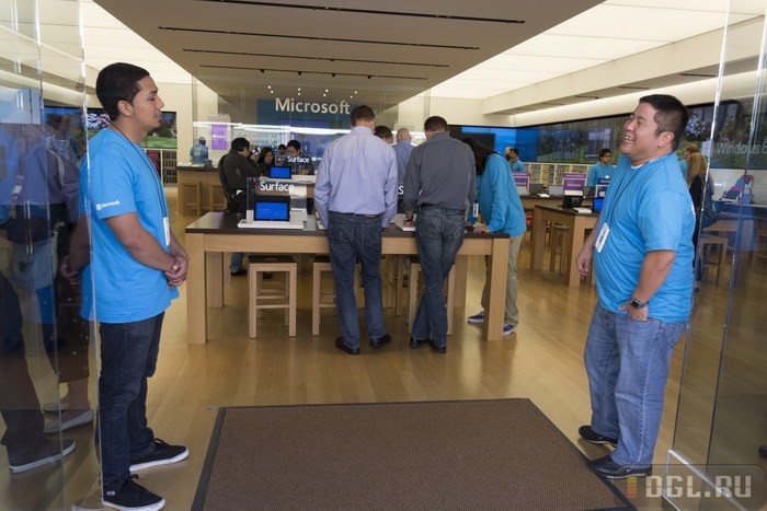 Как корреспондент DGL.ru покупал планшет Microsoft Surface в первый день продаж