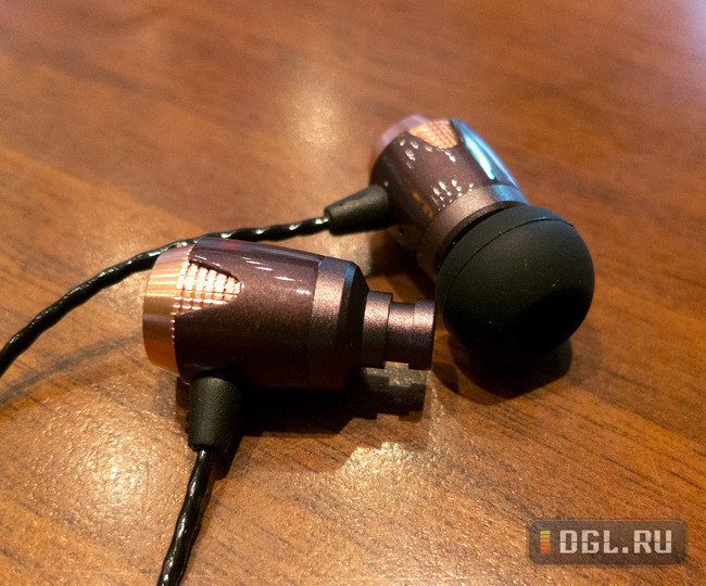 Telefunken: легендарный бренд выходит на рынок наушников. Первый в мире тест всех актуальных моделей картинка Telefunken: легендарный бренд выходит на рынок наушников. Первый в мире тест всех актуальных моделей