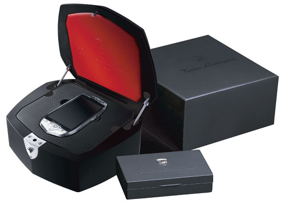 Начинаются российские продажи элитного смартфона TL700 Limited Edition от Tonino Lamborghini картинка Начинаются российские продажи элитного смартфона TL700 Limited Edition от Tonino Lamborghini