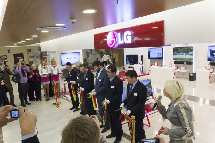 В Москве открылся фирменный магазин LG