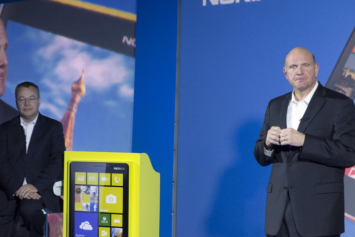 Запуск Lumia: российские приключения двух Стивов