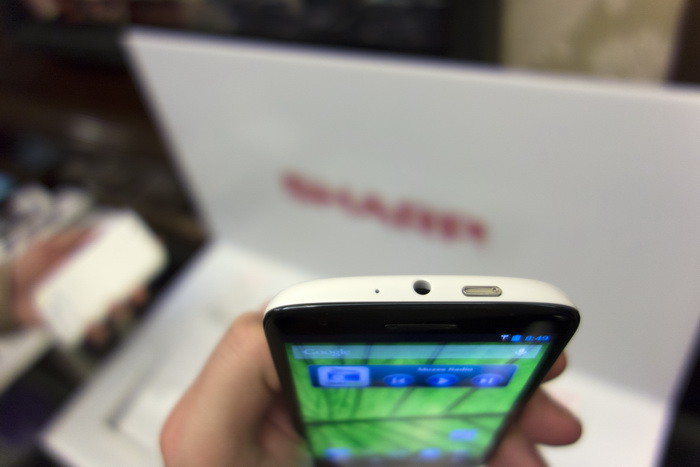 Компания Sharp вышла на российский рынок смартфонов 