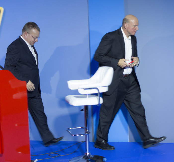 Запуск Lumia: российские приключения двух Стивов