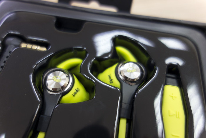 Monster DNA и iSport Intensity: новые наушники скоро появятся в России