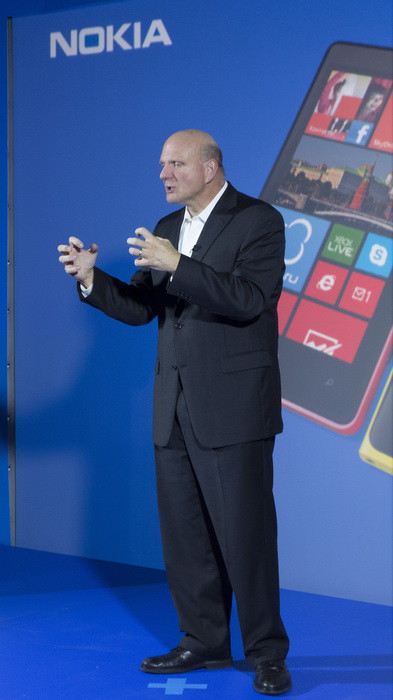 Запуск Lumia: российские приключения двух Стивов