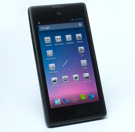 Yota Devices разработала смартфон с двумя экранами и поддержкой LTE картинка Yota Devices разработала смартфон с двумя экранами и поддержкой LTE