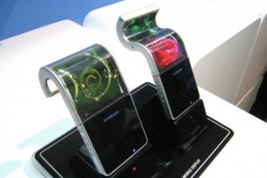 Экраны Samsung Galaxy S4 и Note 3 могут быть гибкими