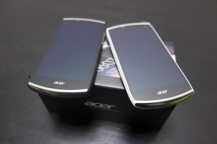 Начались российские продажи смартфона Acer S500 CloudMobile