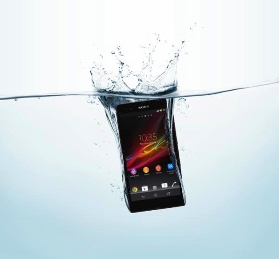 CES 2013: Xperia Z - флагманский смартфон от Sony с 5-дюймовым Full HD-экраном