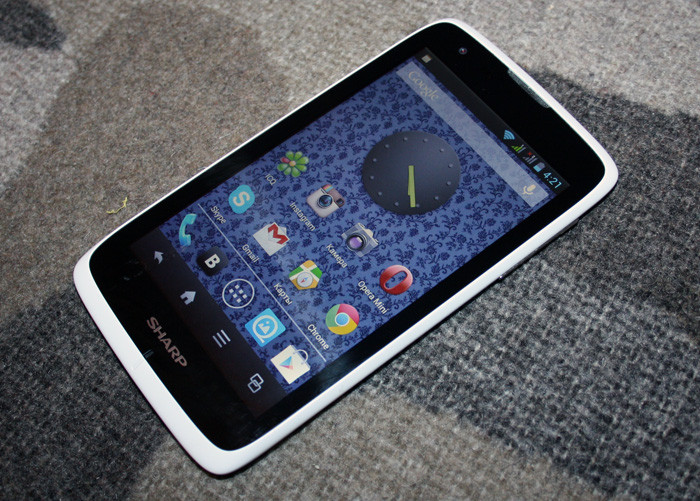 Sharp SH530U: мучение с SIM-картой и незапланированный прирост памяти 