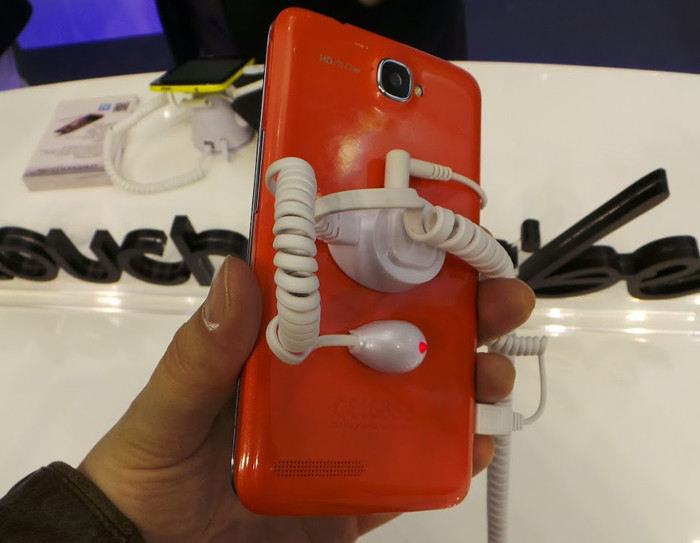 MWC 2013: дюжина фотографий разных интересных штуковин