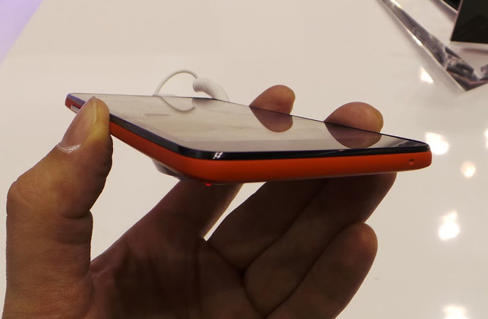 MWC 2013: дюжина фотографий разных интересных штуковин