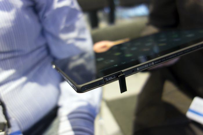 MWC 2013: живой фотоотчет с презентации Sony Mobile