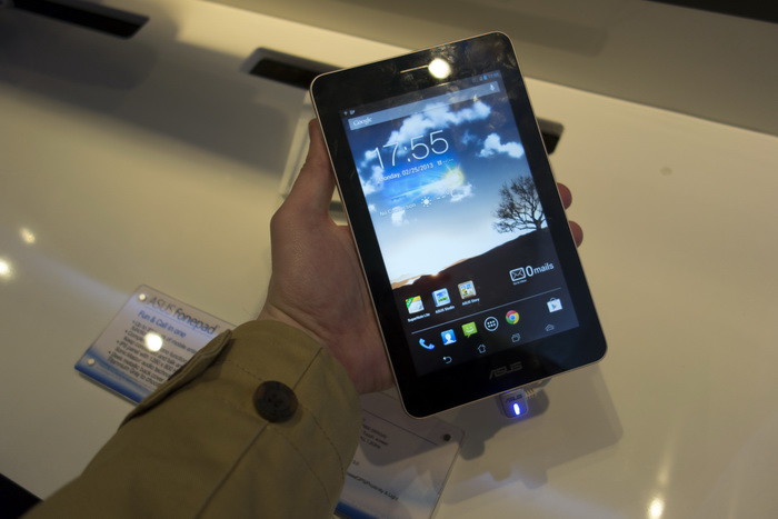 MWC 2013: живые фото ASUS Fonepad и Padfone Infinity