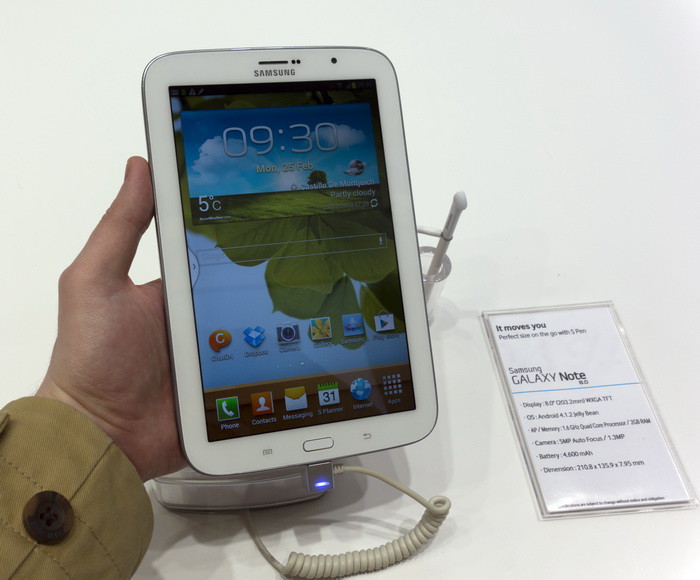 MWC 2013: немного фотографий планшета Samsung Galaxy Note 8.0
