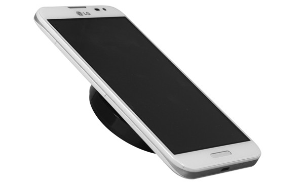 MWC 2013: LG представляет «самую компактную в мире» беспроводную зарядку