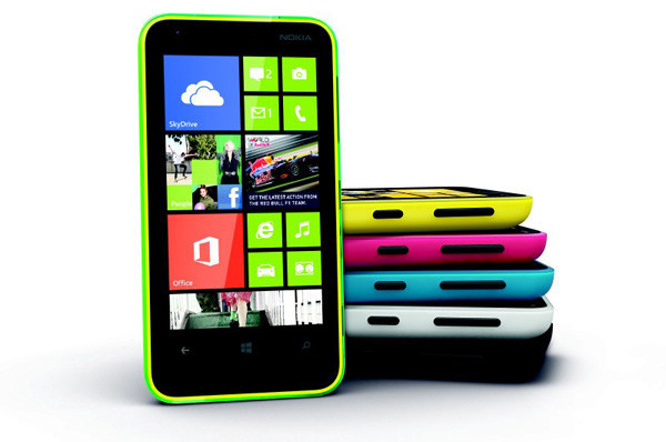 Nokia выпустила защищенную заднюю панель для смартфона Lumia 620 