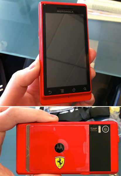 Ретро-рейтинг: смартфоны с духом красных итальянских суперкаров 