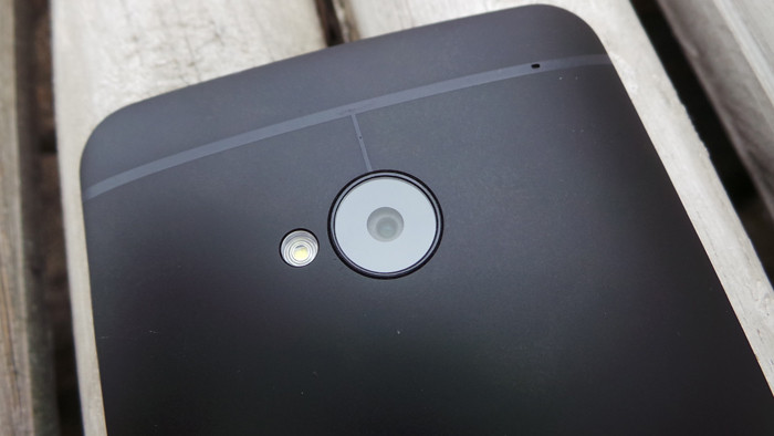 HTC One: пока что первый