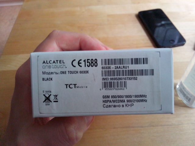 Alcatel One Touch Idol Ultra: бюджетник, изображающий флагмана