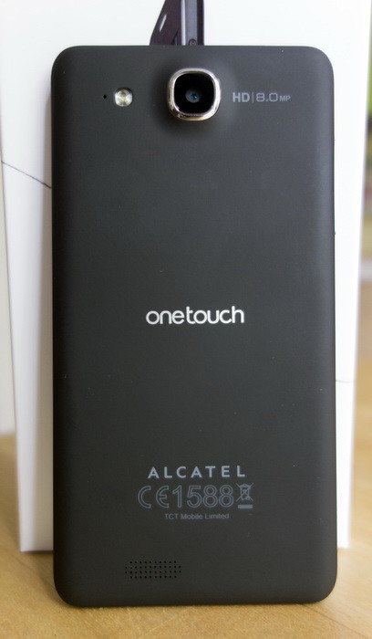 Alcatel One Touch Idol Ultra: бюджетник, изображающий флагмана