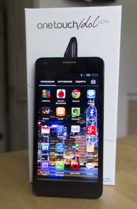 Alcatel One Touch Idol Ultra: бюджетник, изображающий флагмана