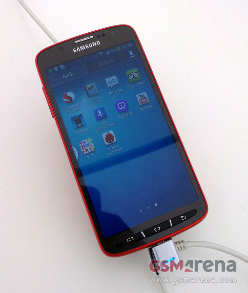 Опубликованы снимки пылевлагозащищенного смартфона Samsung Galaxy S4 Active