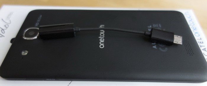 Alcatel One Touch Idol Ultra: бюджетник, изображающий флагмана