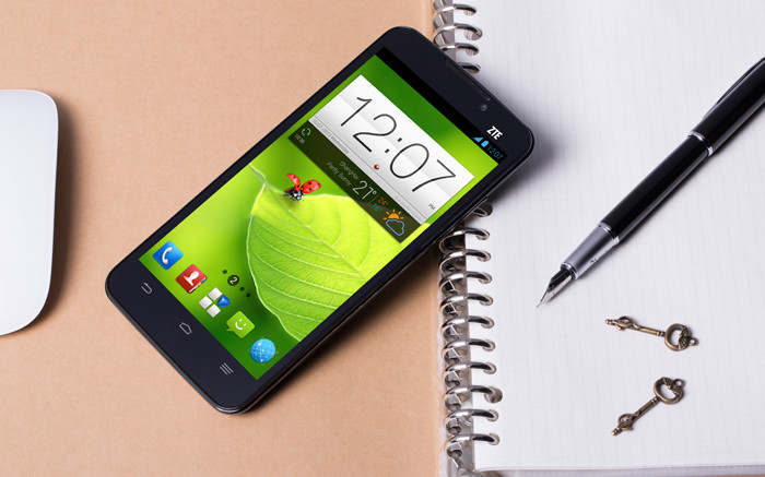 ZTE представила в России флагманские смартфоны Grand S и Grand Memo картинка ZTE представила в России флагманские смартфоны Grand S и Grand Memo