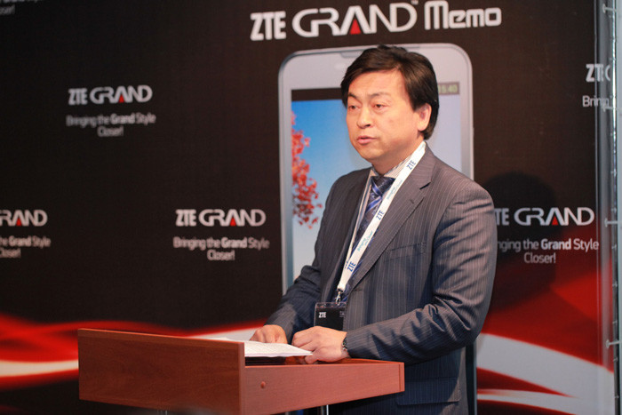 ZTE представила в России флагманские смартфоны Grand S и Grand Memo