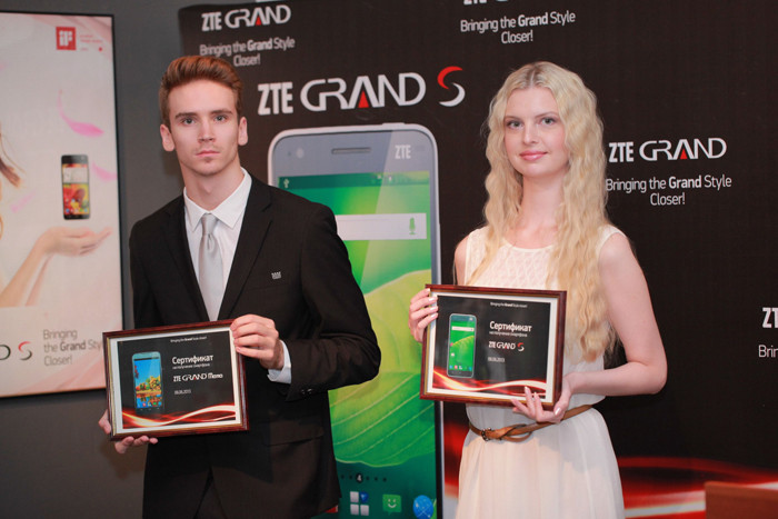 ZTE представила в России флагманские смартфоны Grand S и Grand Memo картинка ZTE представила в России флагманские смартфоны Grand S и Grand Memo