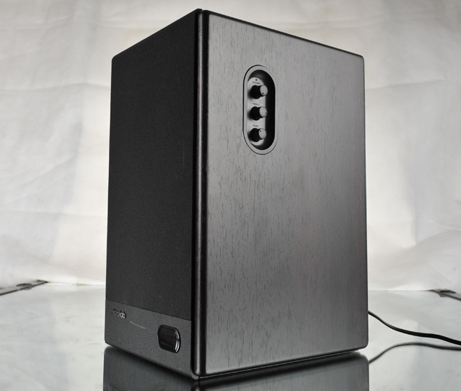 В России анонсированы акустические системы Microlab SOLO6C и SOLO7C