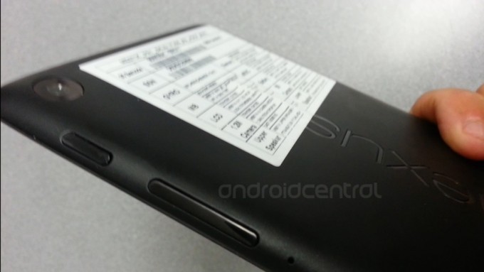 Опубликованы снимки и данные о характеристиках планшета Nexus 7 второго поколения