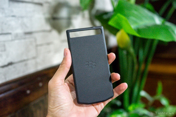 Слух: BlackBerry и Porsche Design разрабатывают смартфон на BlackBerry OS 10