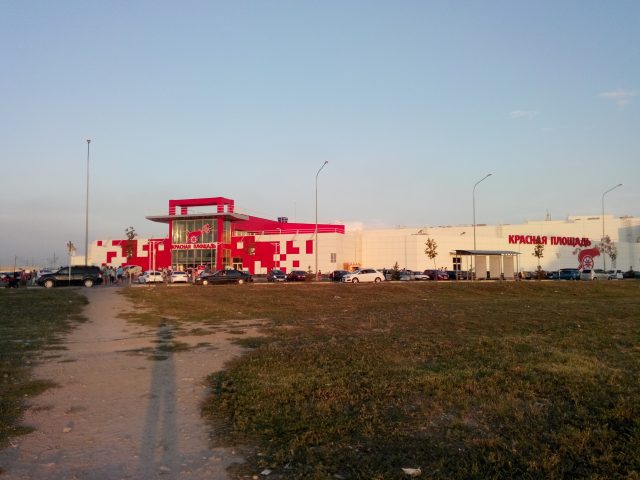 Fly IQ4410 Quad Phoenix: китайский смартфон с человеческим лицом