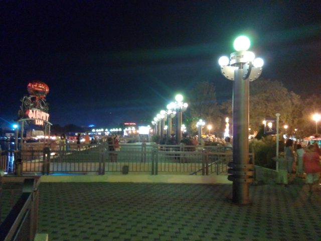 Fly IQ4410 Quad Phoenix: китайский смартфон с человеческим лицом