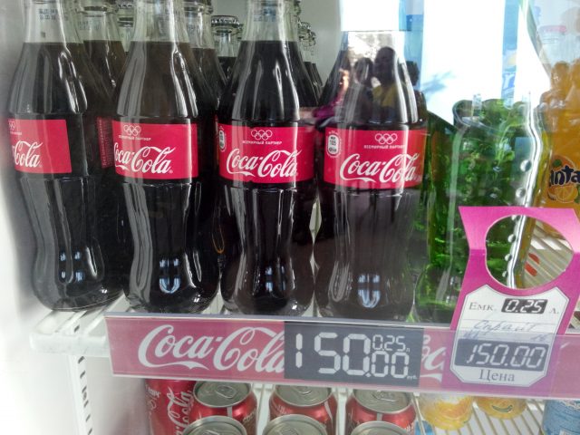 Fly IQ4410 Quad Phoenix: китайский смартфон с человеческим лицом