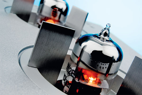 Pathos Aurium – необычный усилитель для наушников, не признающий компромиссов