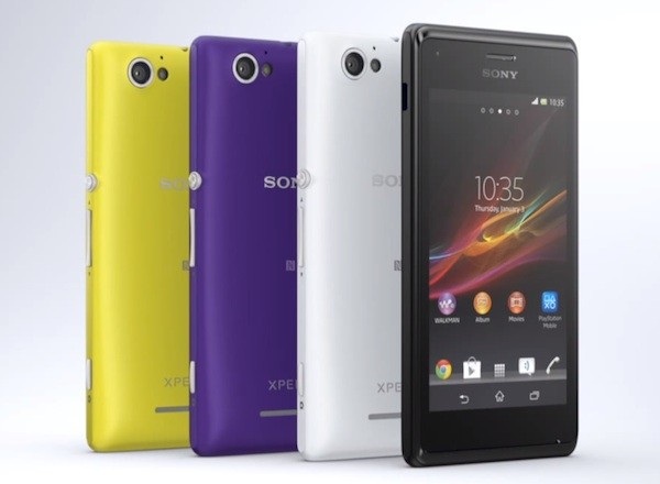 Недорогой смартфон Sony Xperia M добрался до России 