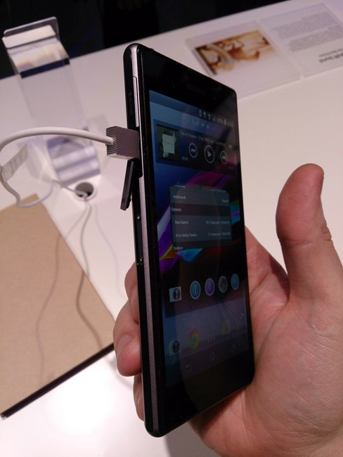 IFA 2013: примеры снимков с камеры Sony Xperia Z1 и живые фото этого смартфона