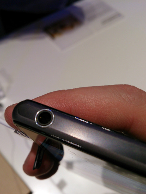 IFA 2013: примеры снимков с камеры Sony Xperia Z1 и живые фото этого смартфона