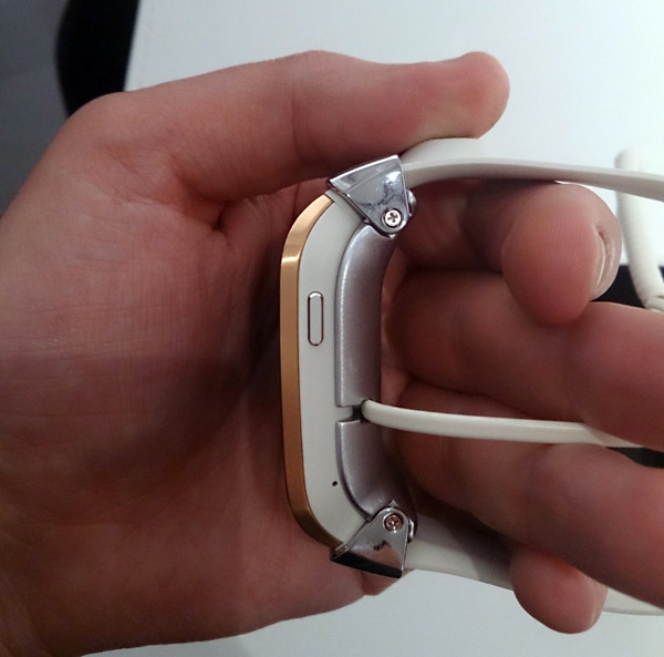 IFA 2013: «живая» фотосессия часов Samsung Galaxy Gear и смартфона Galaxy Note 3