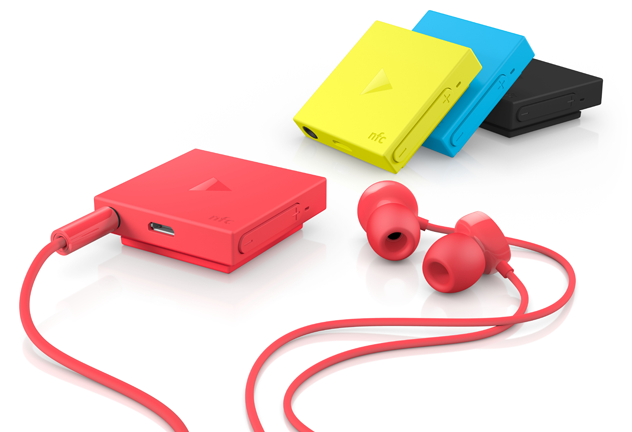 Nokia BH-121: стереофоническая Bluetooth-гарнитура в стиле iPod Shuffle