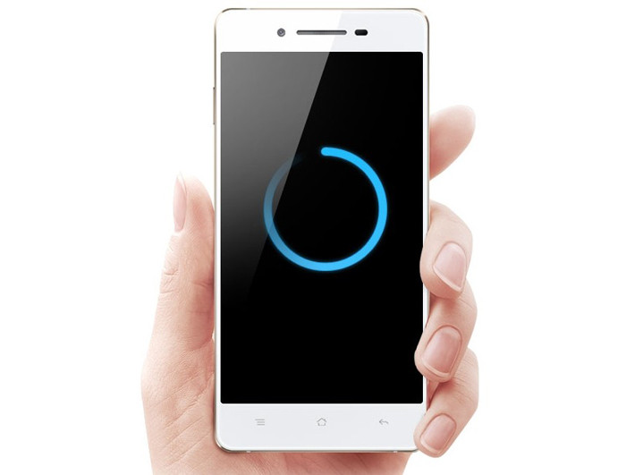 OPPO R1: смартфон среднего класса с 5-дюймовым HD-экраном